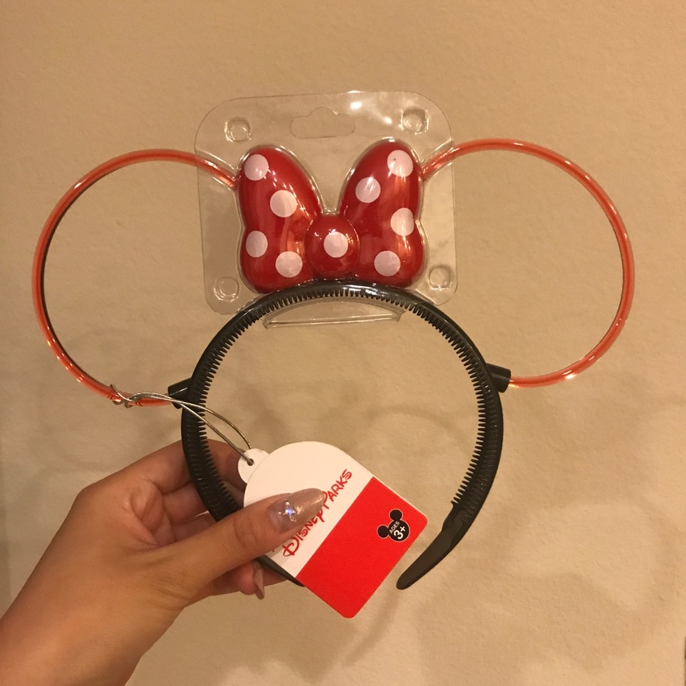 BNWT Disney Light Up Minnie Ears/Headband